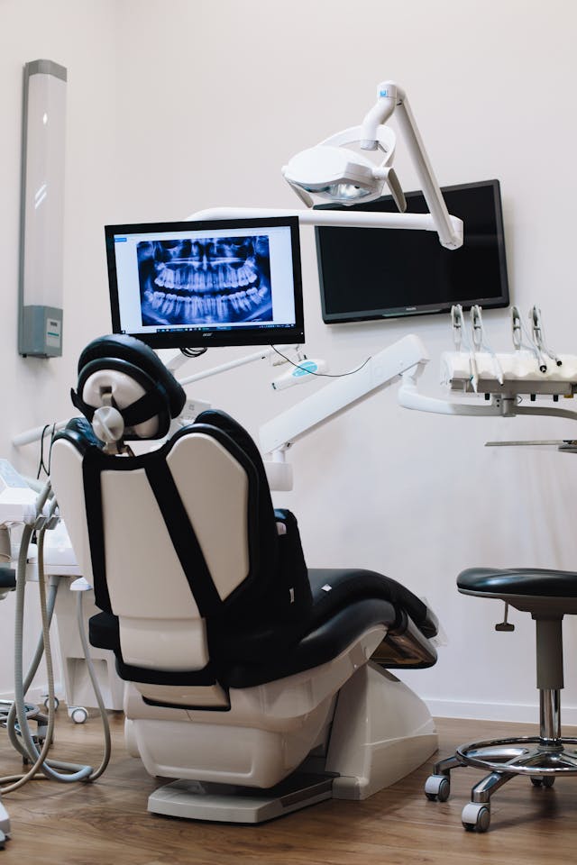 Dental Clinic with Equipment Dental Clinic with Equipment